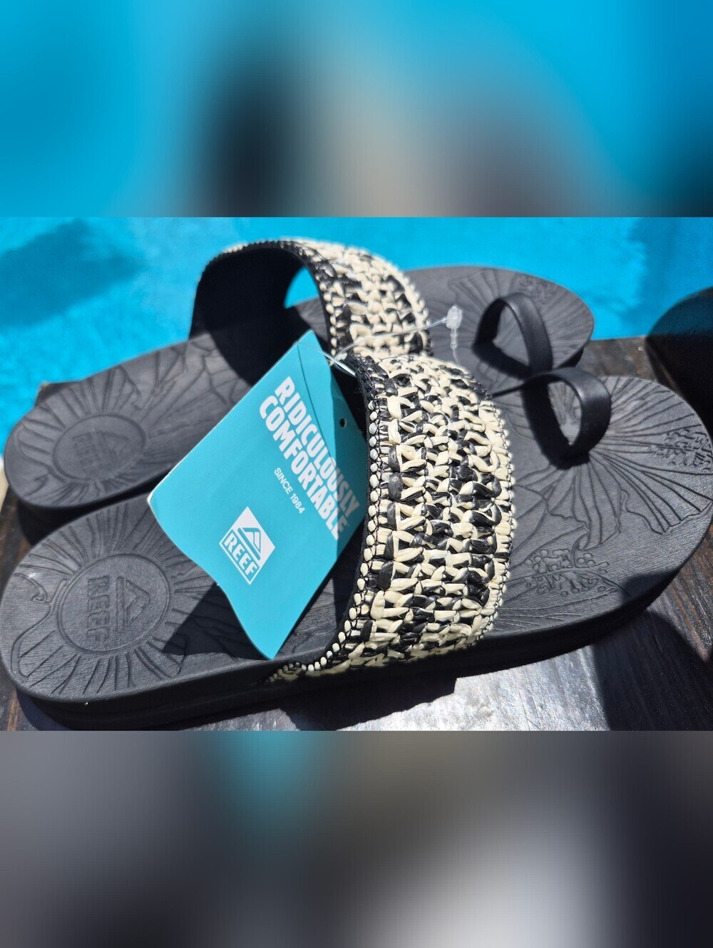 New With Tags! Reef Black Flora Cruz Sandals w/ Cream Woven Strap Womens Size 7